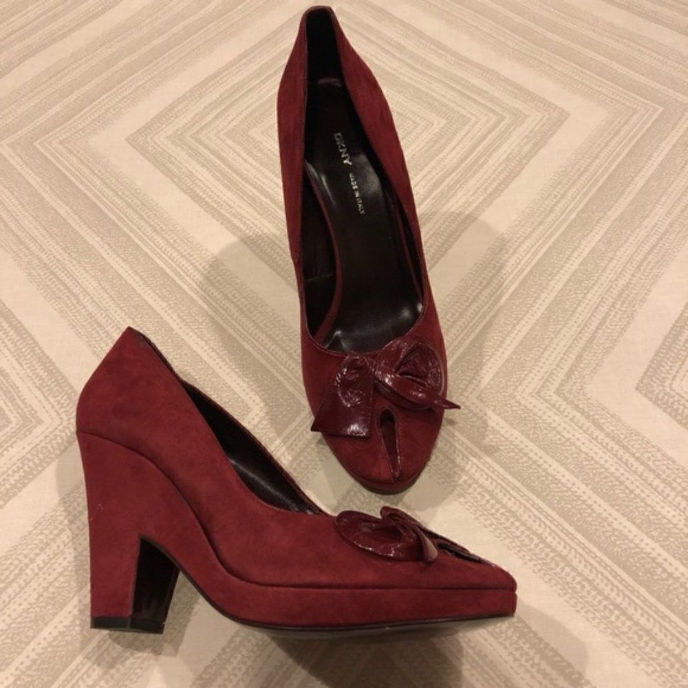 DKNY Maroon Laurel Suede Flowered Peep Toe Block Heel Platform Pumps – Size 10